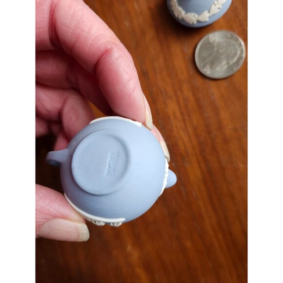 Wedgwood Miniature Tea Set 1:12 Scale Blue Jasperware Dollhouse No Box - Picture 7 of 12